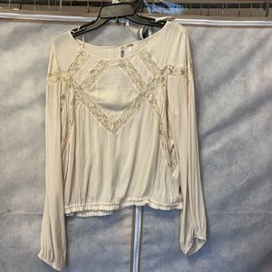 Free People Bouse with lace and beautiful details